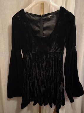 Hot Topic Black Velvet Gothic Long Sleeve Tunic Dress